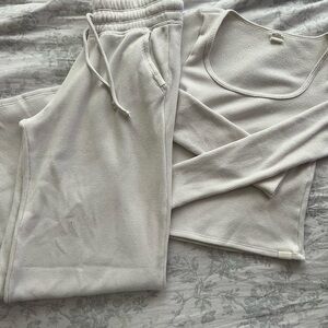 SOLD‼️Cream Ribbed Lounge Set